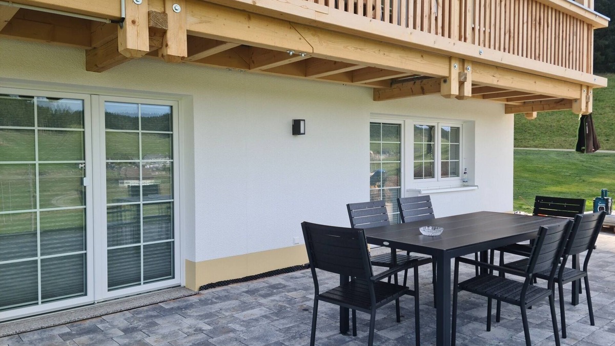 Schollach Apartment | Apartment 'Fuchsbau, 100 Qm' with Mountain View, Private Terrace and Wi-Fi