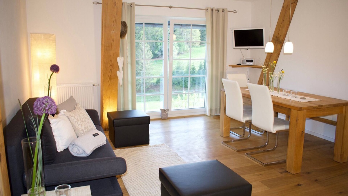 Furtwangen Apartment | Apartment '2 Natursuite' with Mountain View, Shared Garden and Wi-Fi