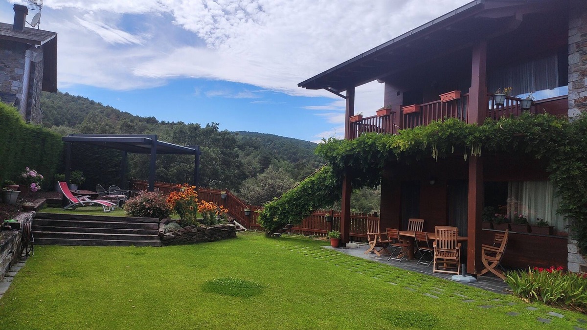Aravell Apartment | Apart. Golf camp in the Pyrenees