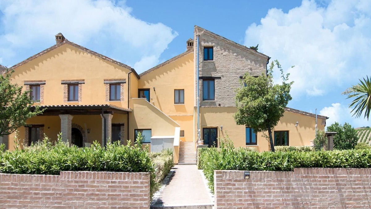 San Savino Apartment | Apartment in Marche near Sandy Beaches