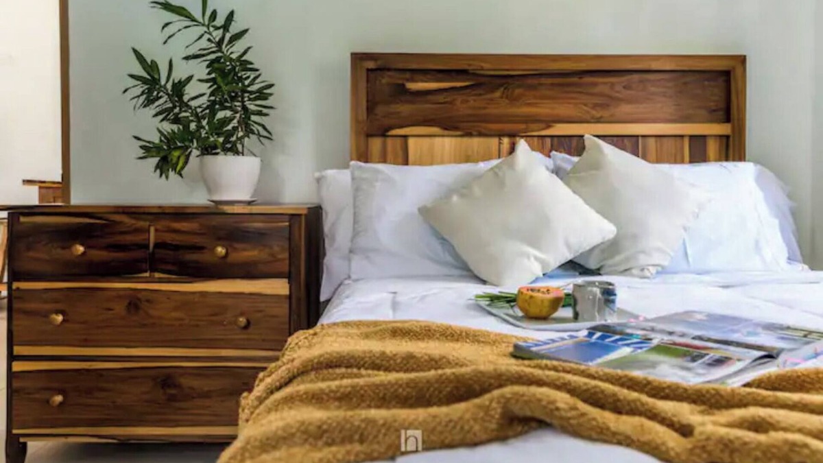 Ocho Rios Cottage | Apart of our beachfront boutique villas on the same property.