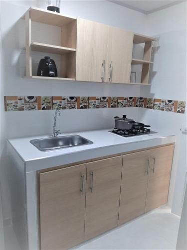 Popayan Apartment | Apartaestudios White And Grey