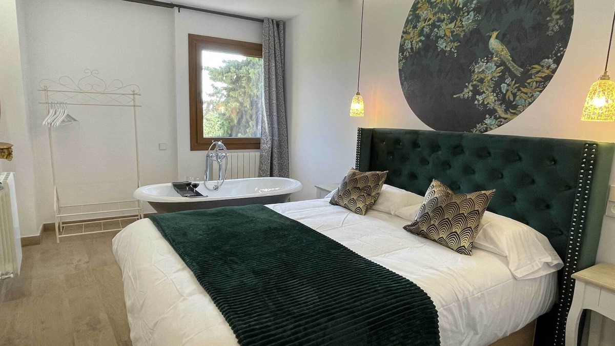 Montejo de la Sierra Apartment | Apartamento de Vistas Privilegiadas a la Reserva de la Biosfera y Exquisita Decoración Ecléctica