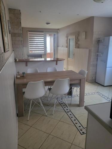 Boleslawiec Apartment | Apartament Bajka