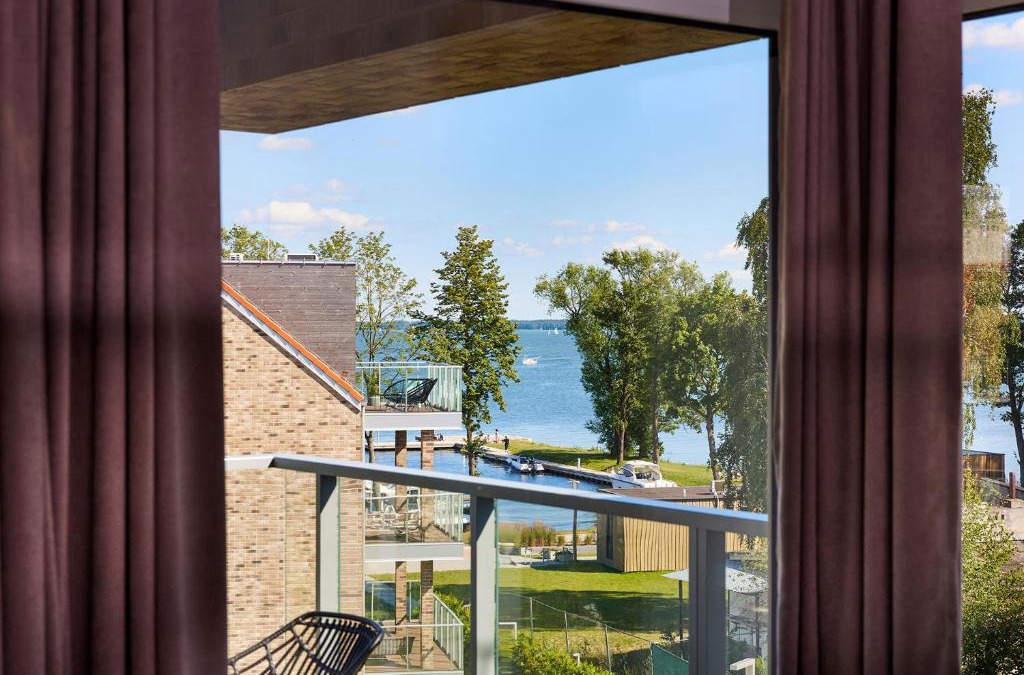Wilkasy Apartment | Apartament E18 w Nautica Resort nad jeziorem w Giżycku