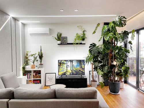 Kielce Apartment | Apartament Green Plant - 1 lub 2 oddzielne sypialnie, taras 30m2, garaż podziemny, FV vat, Targi, klima, dostęp 24h