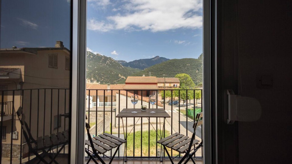 Cercs Apartment | Apartamento Acogedor y Tranquilo Vistas Montaña