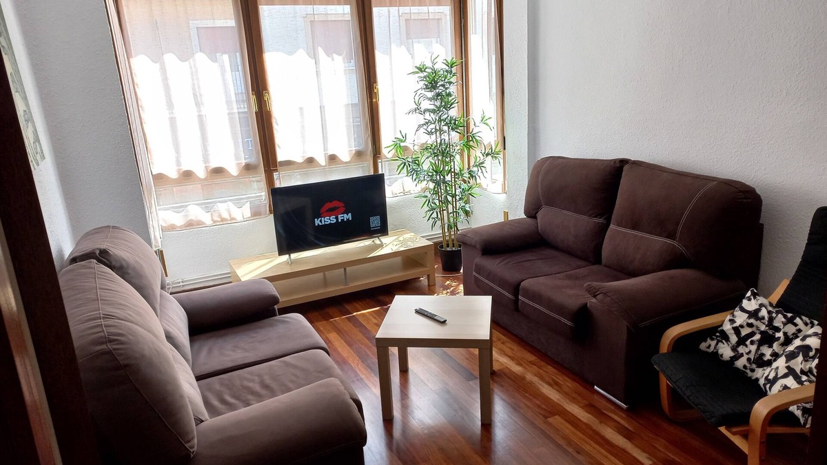 Gernika-Lumo Apartment | Apartamento Amplio y Confortable en el Centro de Gernika
