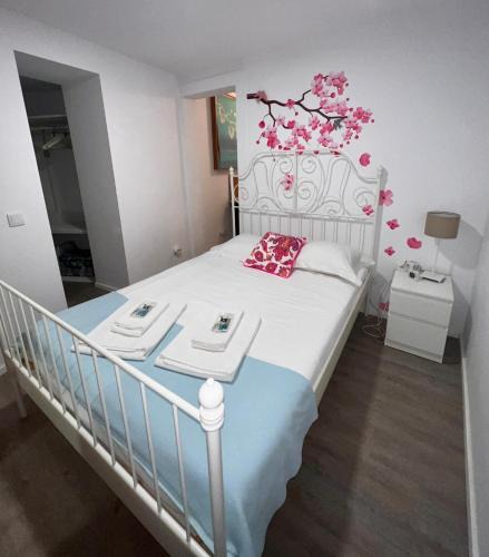 Paco De Arcos Apartment | Apartamento com pátio em frente praia