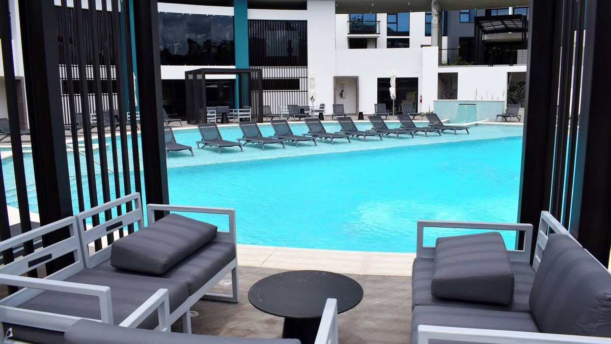 San Jose Apartment | Apartamento con Piscina y Cómodo Espacio de Trabajo