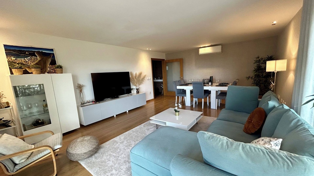 Palhais Apartment | Apartamento Confortável e Espaçoso, 20 min Lisboa!