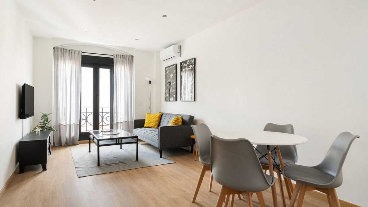 Numancia Apartment | apartamento en avenida de la albufera de alquiler temporal