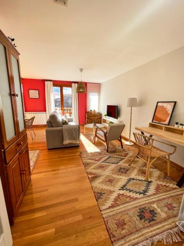 Benasque Apartment | Apartamento familiar en el centro de Benasque con terraza