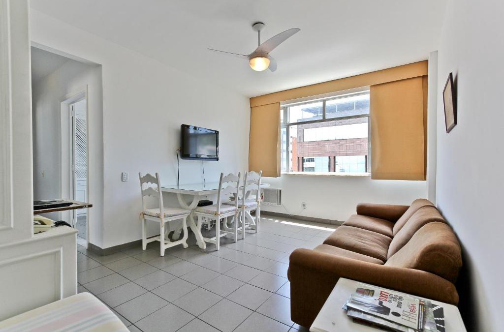 Ipanema Apartment | Apartamento Ipanema Posto 9 , 2 quartos com suite 2 quadras da praia