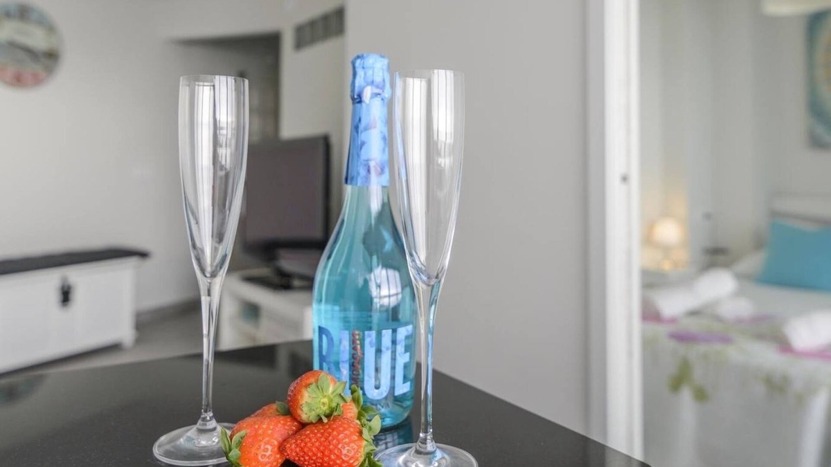 Mezquitilla Apartment | Apartamento Las Terrazas III Algarrobo by Ruralidays