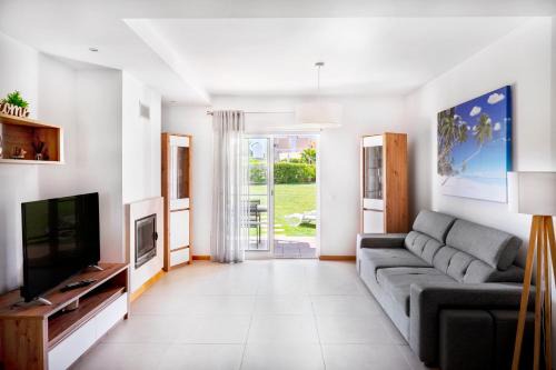 Castelo Apartment | Apartamento no Condomínio Baia Village com Piscina