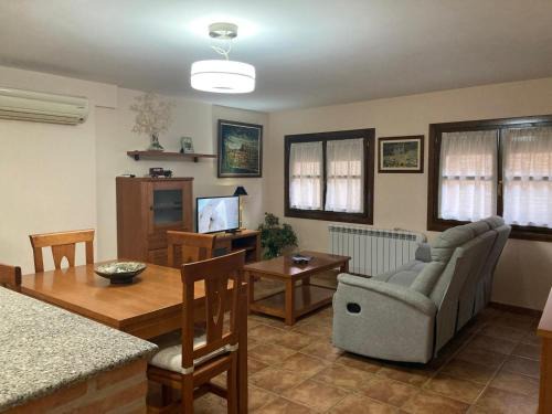Alquezar Apartment | Apartamento O'royo