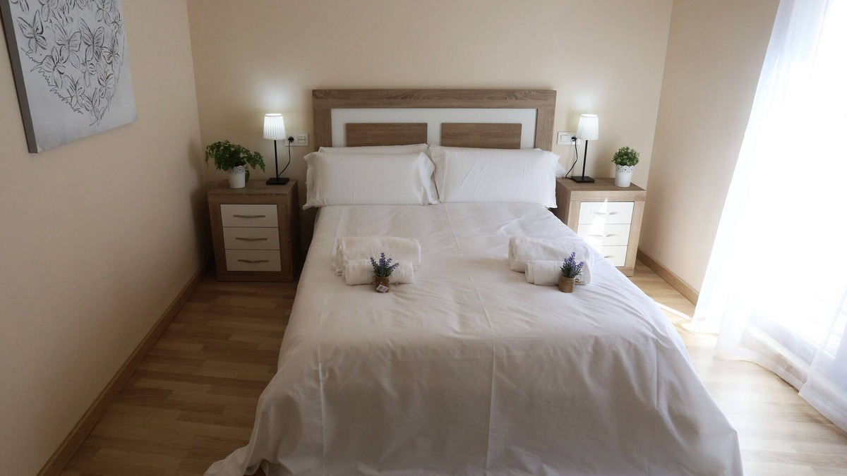 Arrabal Apartment | Apartamento Puente Romano P1-1B