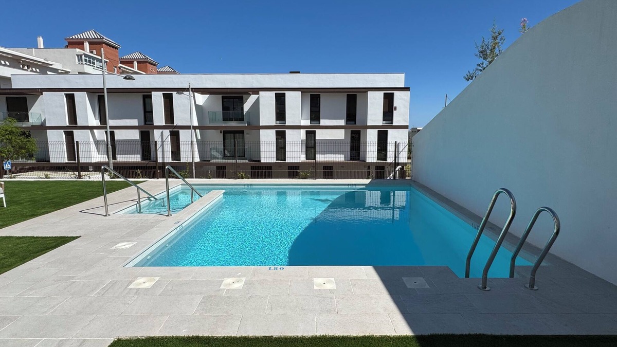 Estepona Apartment | Apartamento República Checa by Croma