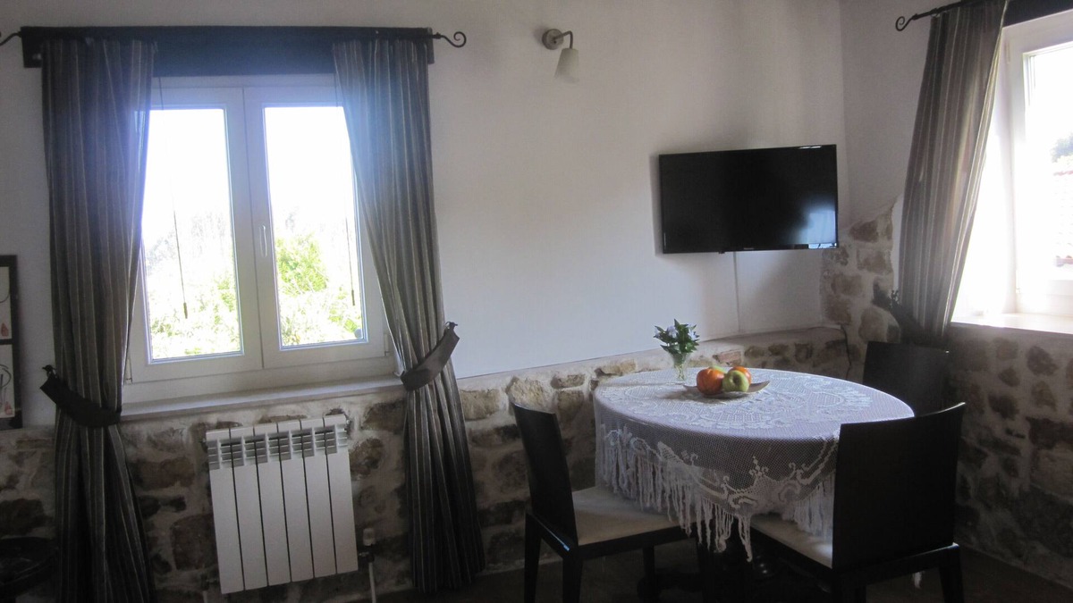 Beranga Apartment | Apartamento Tranquilo con Cocina, Baño, Balcón y Jardines, Vistas Panorámicas