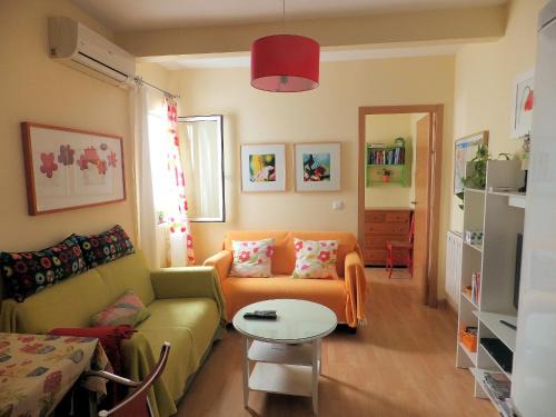 San Bartolome Apartment | Apartamento Verde, tranquilo, 2 D, Parking Opcional