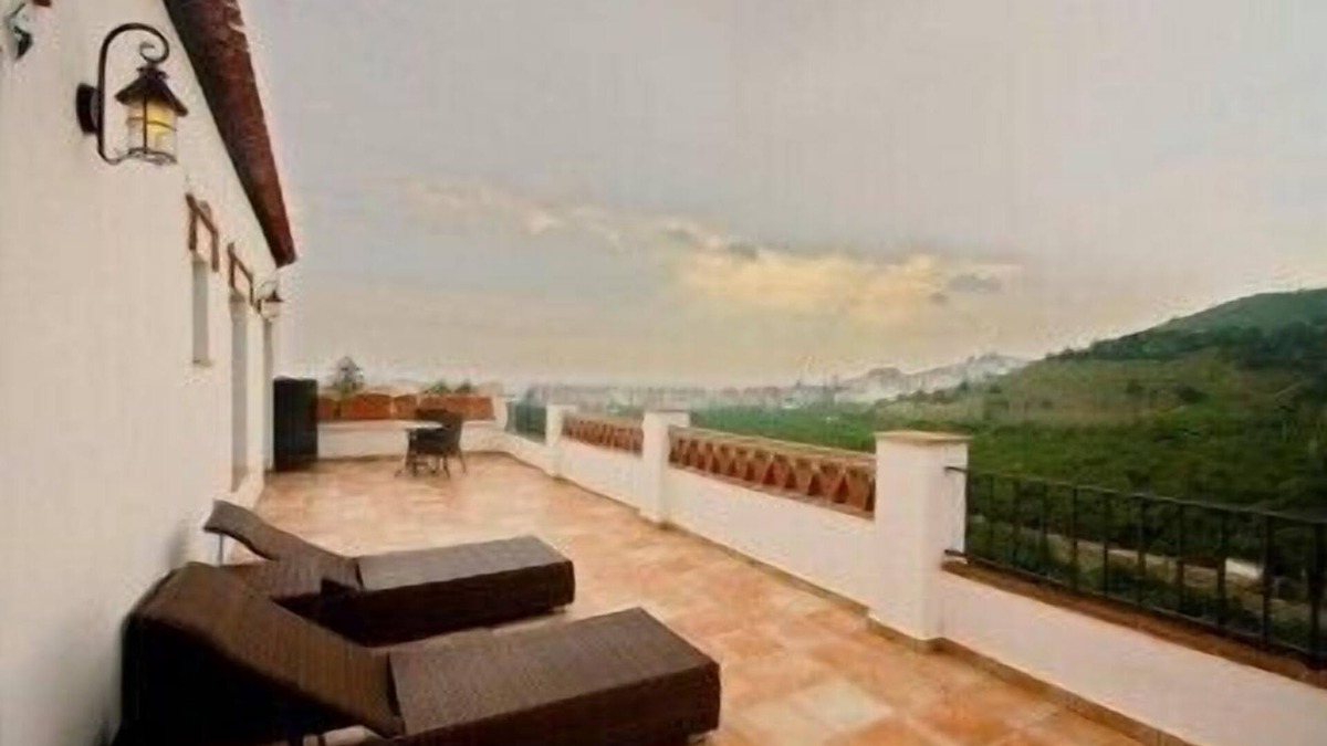 Almunecar Hotel | Apartamentos Bahía Santa Cruz