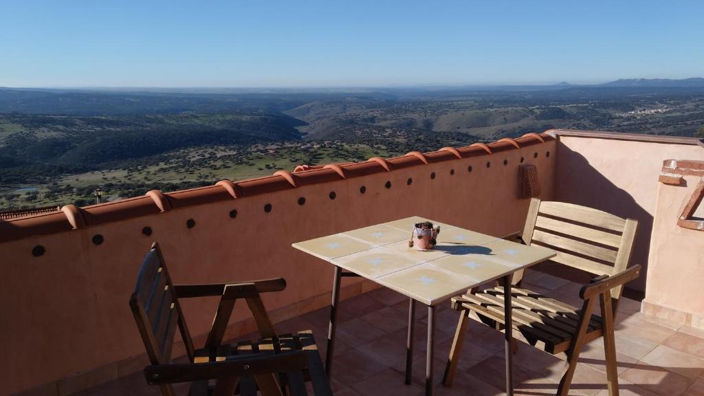 Cabanas del Castillo Apartment | Apartamentos bioclimáticos El Mirlo Azul