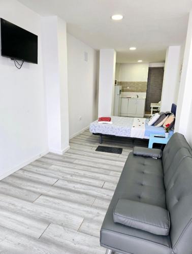 Manises Apartment | Apartamentos Lindux Airport
