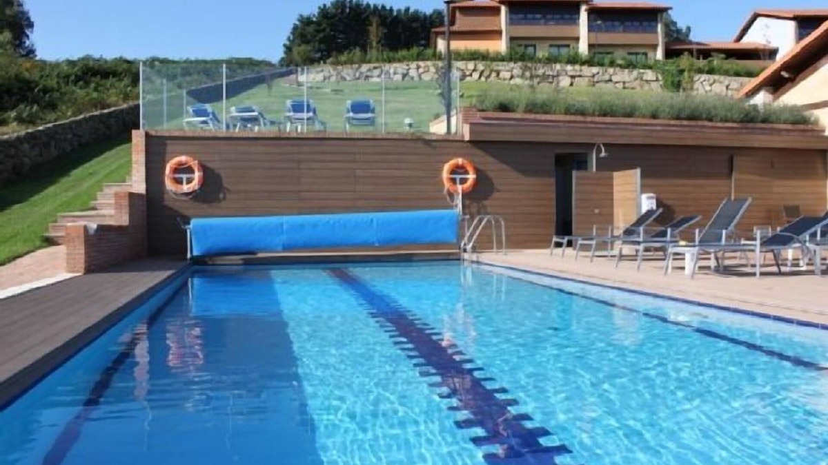 Lloreda Cottage | Apartamentos rurales Laboz for 11 people