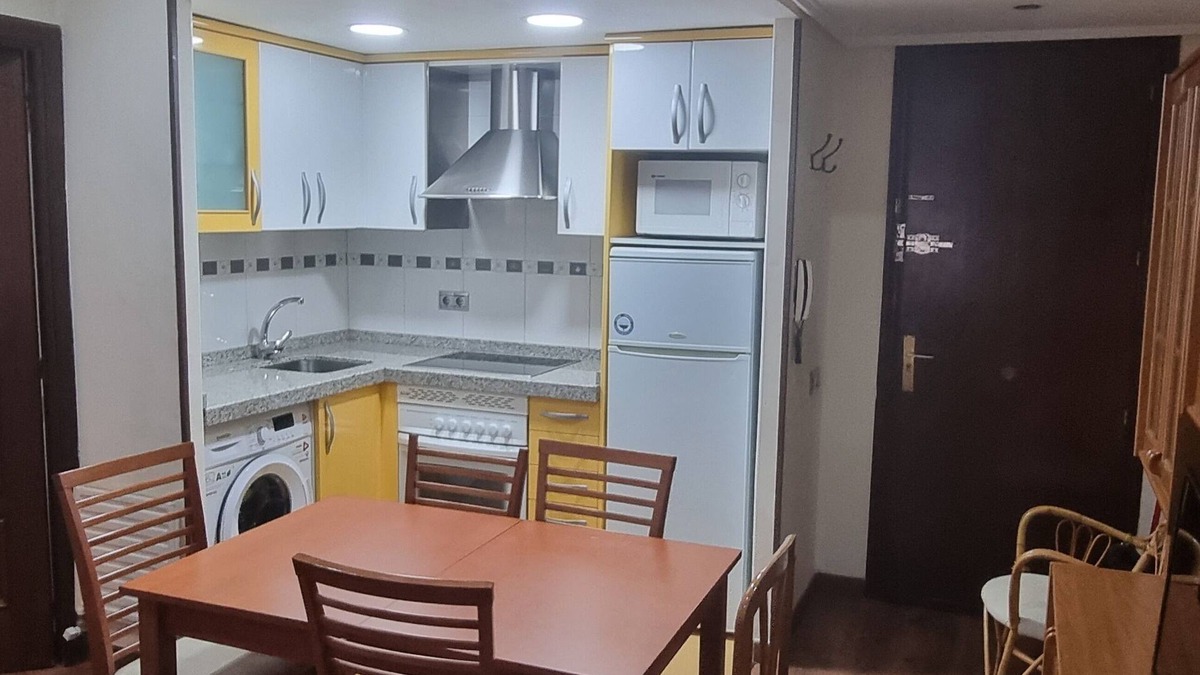San Bernardo Apartment | Apartamentos Salamanca Puerta Zamora. 2 Dormitorios, Centro, Wifi, Parking
