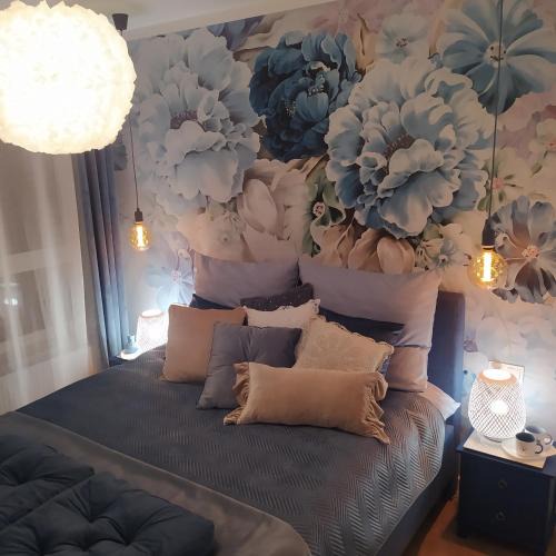 Bialystok Apartment | Apartamenty Centrum Warszawska 66 niebieski i różowy