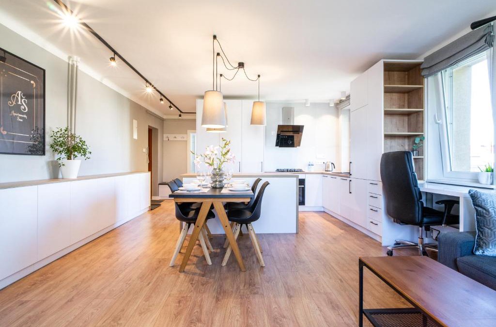Radom Apartment | ApartamentySnu, Waryński Komfort (przy dworcu)