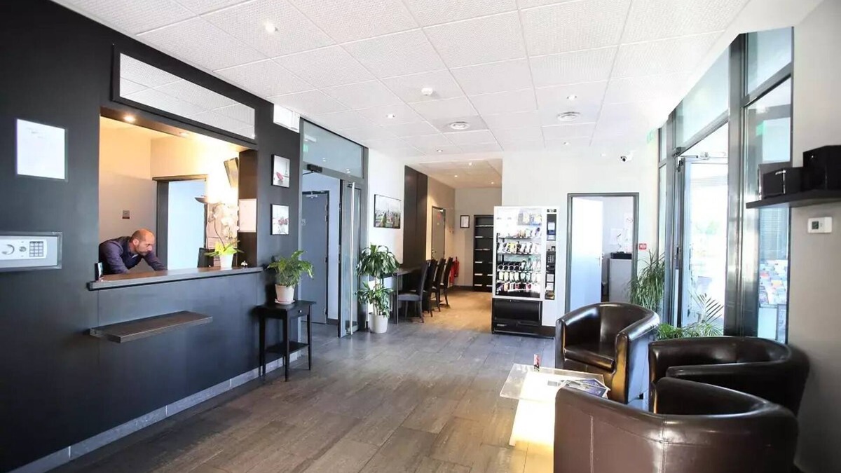 Chevilly-Larue Apartment | Aparthotel Adonis Paris Sud - Studio 2 People Balcony