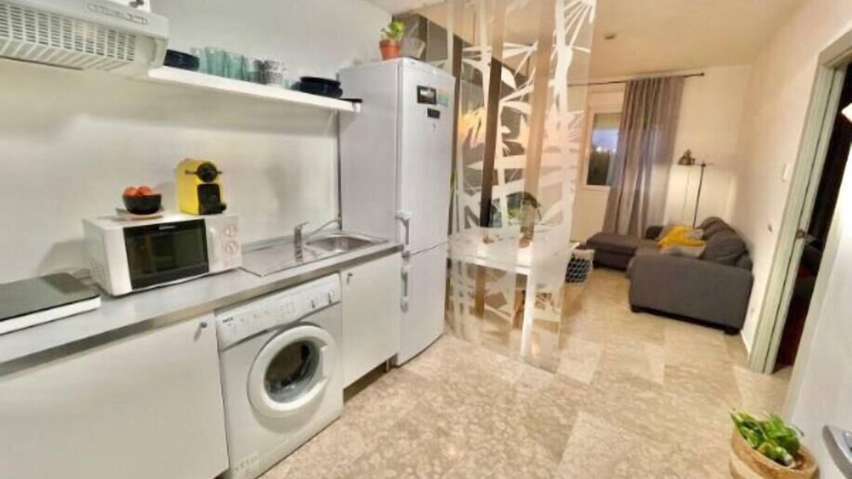 Bormujos Apartment | Aparthouse® Piscina, Parking, Wifi y Mucho Mas!