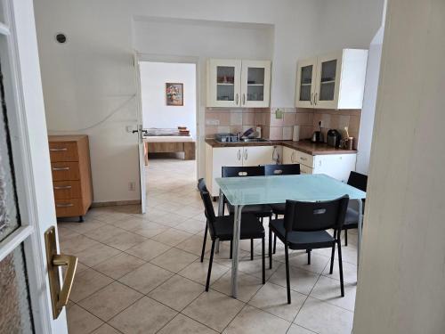 Jindrichuv Hradec Apartment | Apartmán pro NENÁROČNÉ