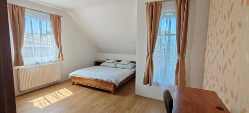 Kraluv Dvur Apartment | Apartmán v Královském Údolí
