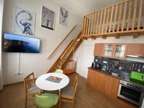 Jablonec nad Nisou Apartment | Apartmán v Lesní