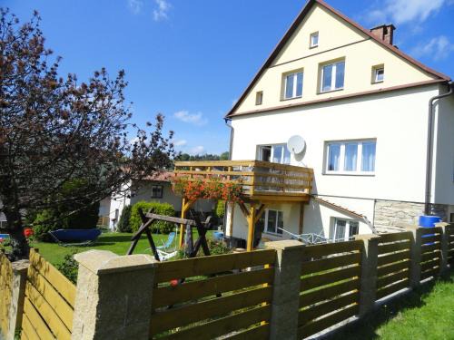 Ponikla Apartment | Apartmán Woodcock