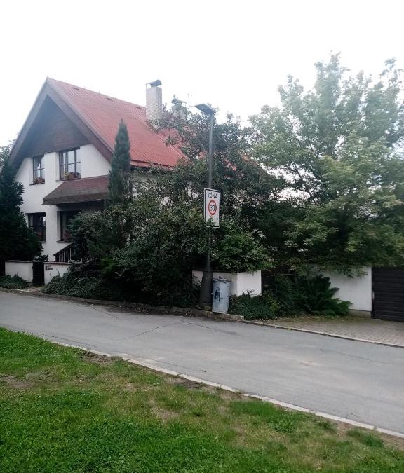 Litomysl Apartment | Apartmány nad zámkem - dvoulůžkový pokoj s kuchyňským koutem a soc. zařízením