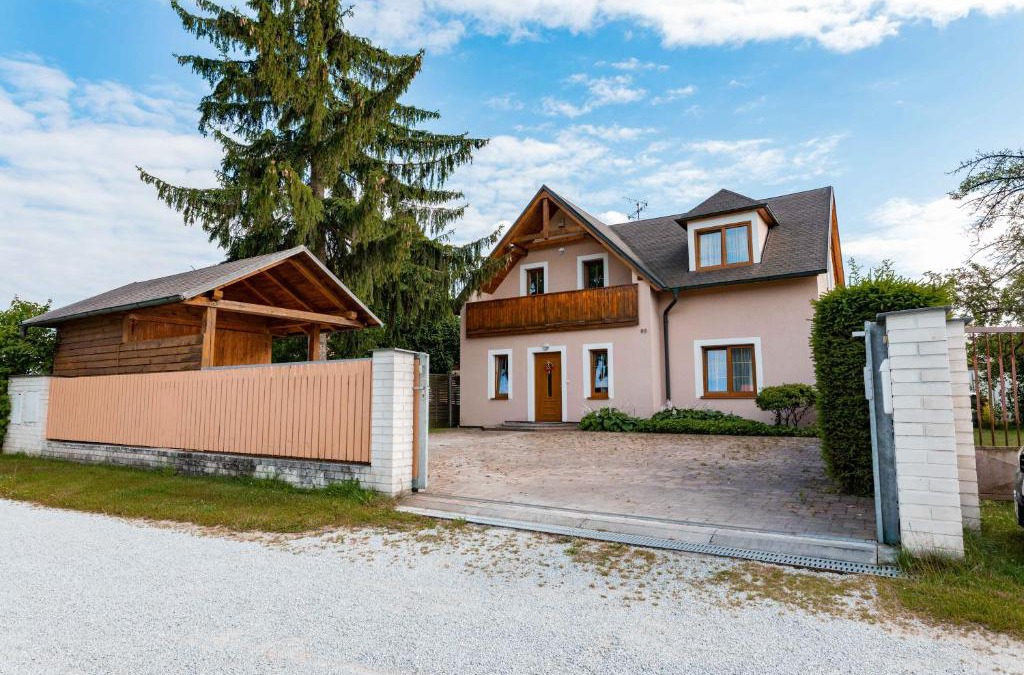 Domanin Apartment | Apartmány Sen