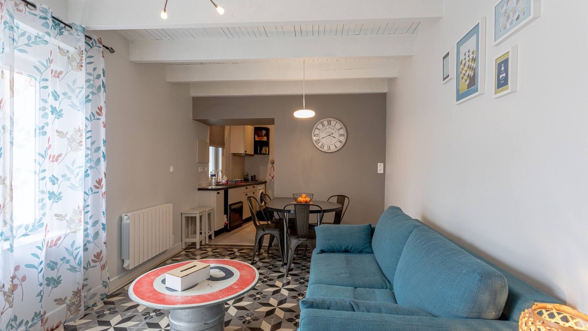 Mouilleron-Saint-Germain Apartment | Apartment "Place au Repos" with Wi-Fi