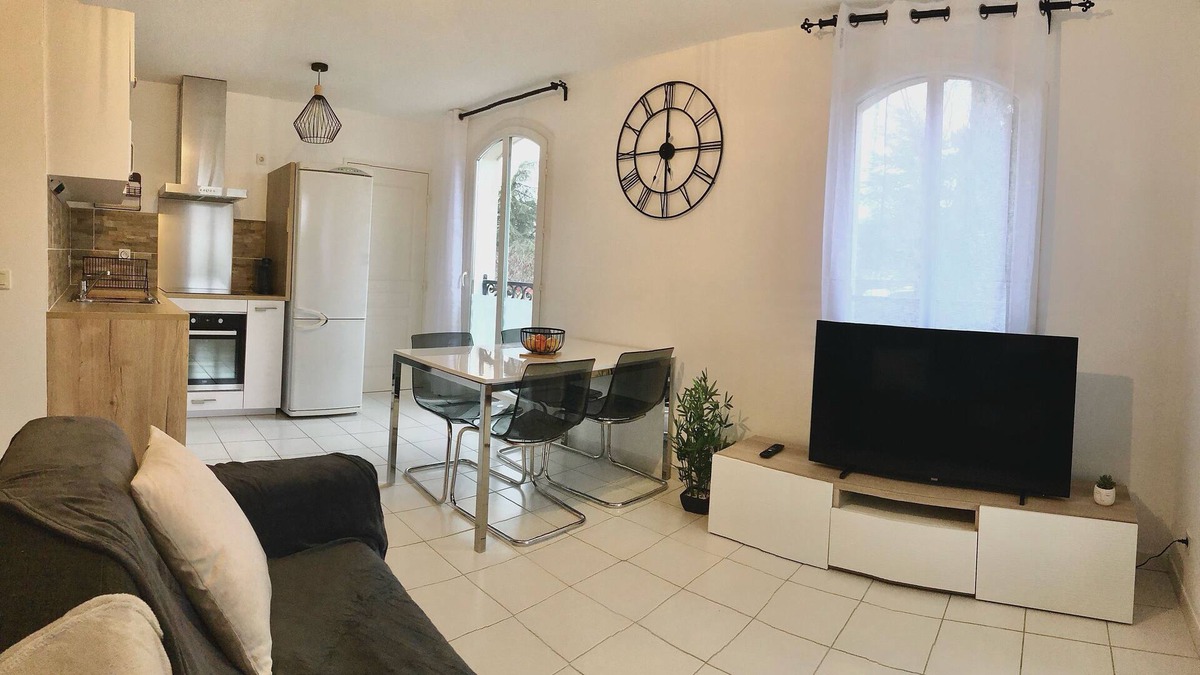 Plan-d'Aups-Sainte-Baume Apartment | Apartment in the heart of Sainte Baume