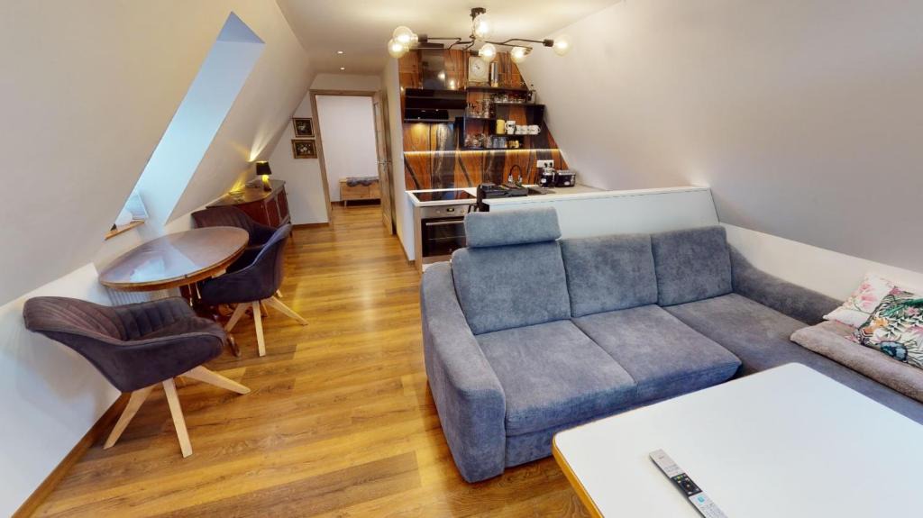 Karlovy Vary Apartment | Apartman Ateliér Vary v nově zrekonstruovaném domě