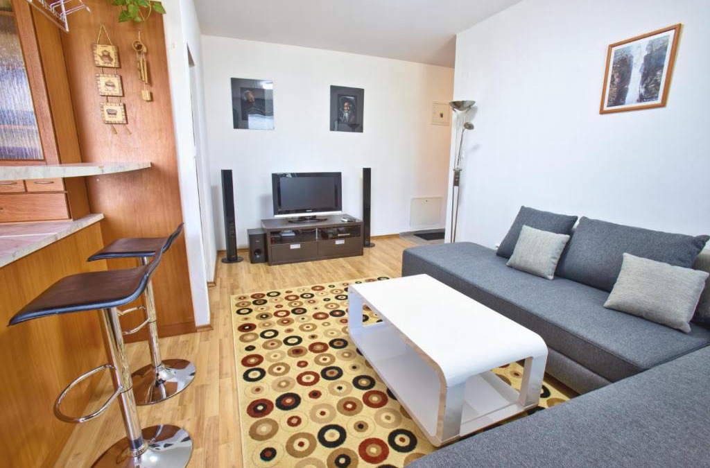 Velky Slavkov Hotel | Apartman Hugo