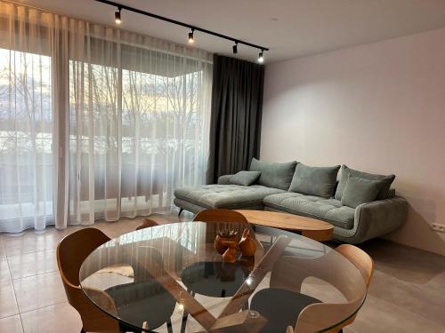 Banka Apartment | Apartman Pinia
