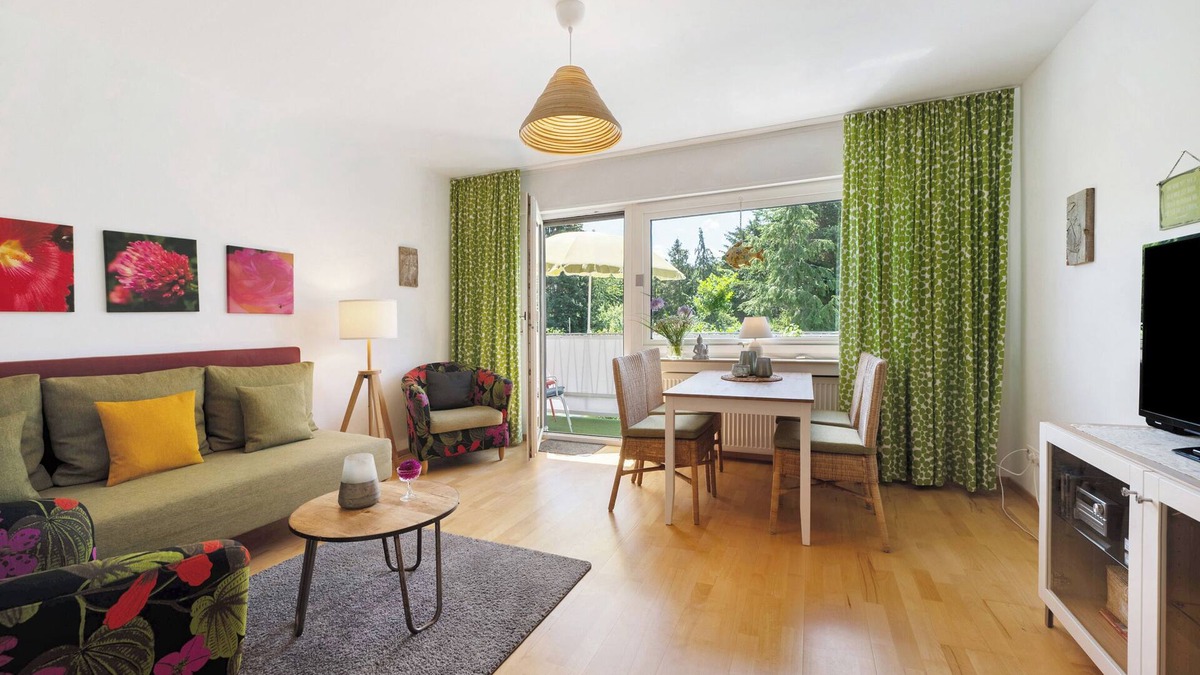 Bachem Apartment | Apartment 'Ferienwohnung Bachem mit Balkon' with Mountain View, Balcony and Wi-Fi