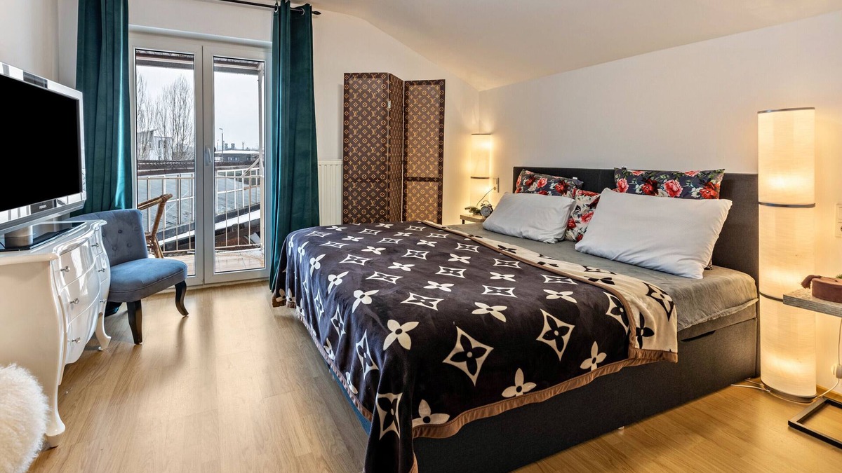 Radolfzell am Bodensee Apartment | Apartment 'Radolfzell Bodensee' with Mountain View, Balcony and Wi-Fi