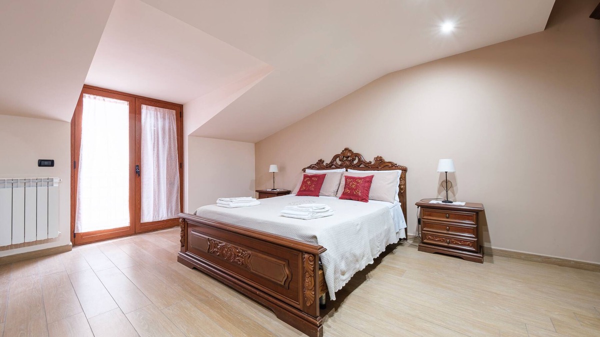 Francavilla di Sicilia Apartment | Apartment 'Alkantara' with Private Terrace, Balcony and Air Conditioning
