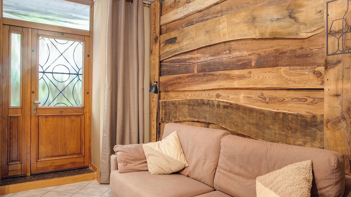 Valtellina Apartment | Apartment 'Typical In Valtellina' with Mountain View, Private Terrace and Wi-Fi