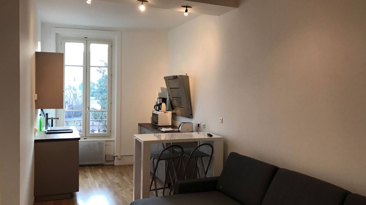 Zola - Pressense Apartment | Apartment-1 bedroom - 6p.- 40M2-wifi-METRO